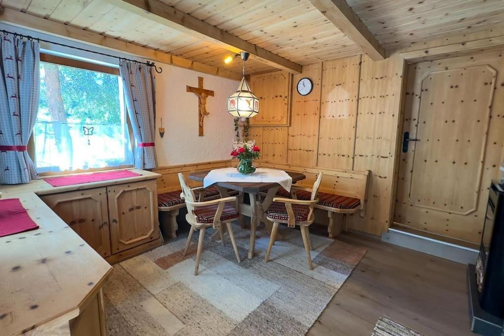 Landhaus Alpenglueck Axams Exterior foto